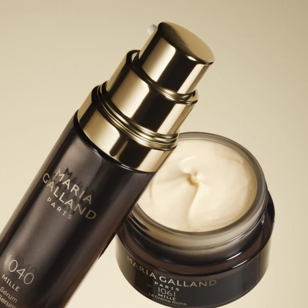 Maria Galland 1000 Mille Serum en La Crème gebruikt tijdens het luxe ritueel bij W-Skincare in Raamsdonksveer
